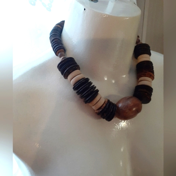 Vtg Wood Bead Necklace 19" Choker Style - Picture 4 of 16